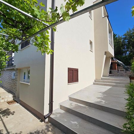 Vila Beleca Krk - Apartments Rest & Sea Veglia Exterior foto