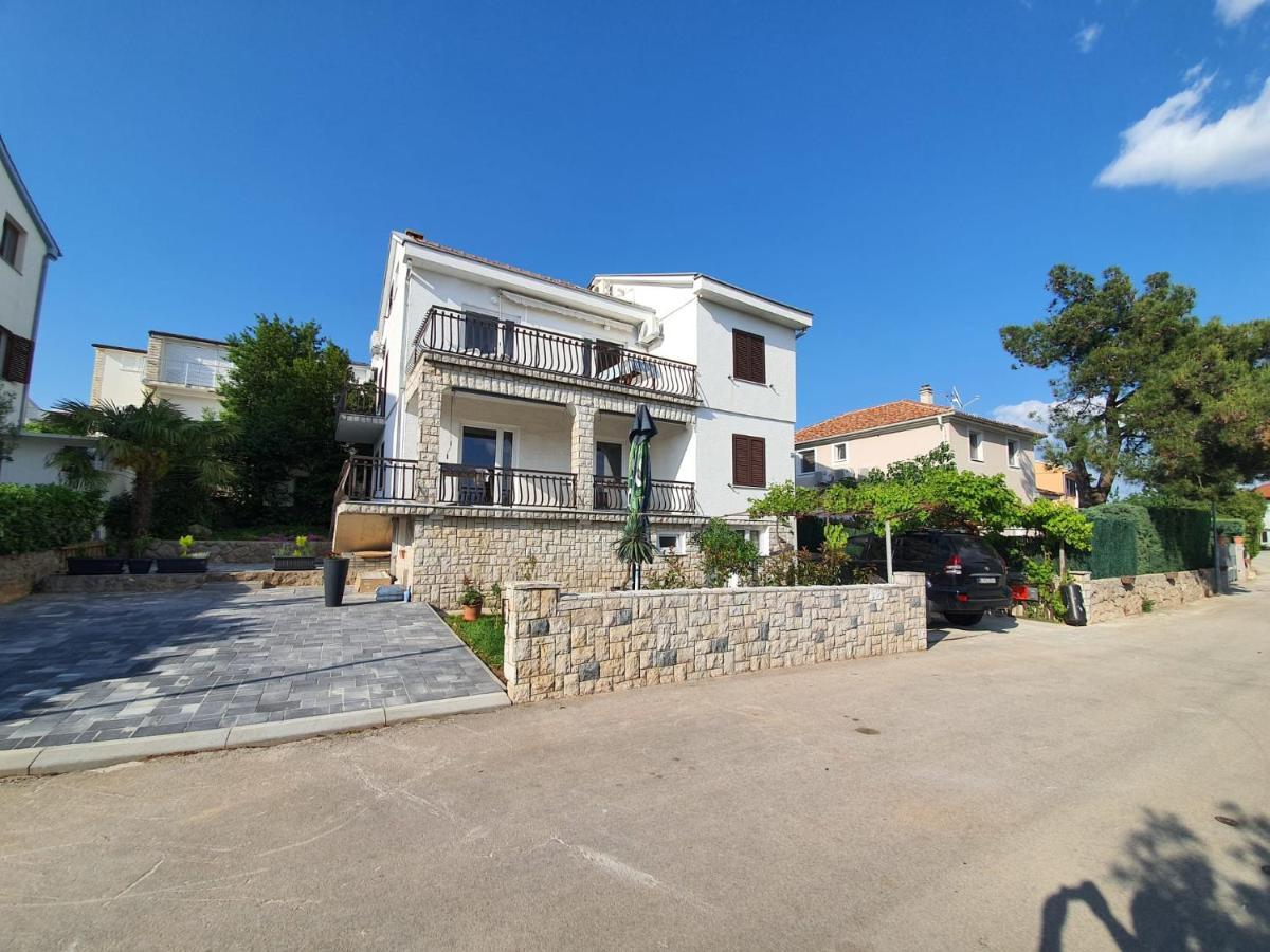 Vila Beleca Krk - Apartments Rest & Sea Veglia Exterior foto